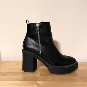 Steve Madden Turbo heel booties lug sole size 8 black